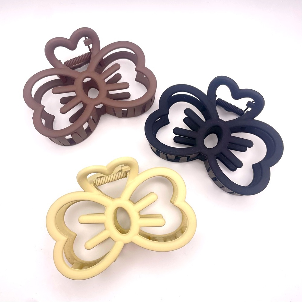 HELLO KITTY BOW | Large Claw Hair Clips | Set of 3 (Brand New!) 💘 - Picture 3 of 8